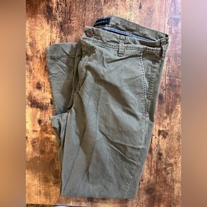 4 pairs men’s 34x32 khakis slacks